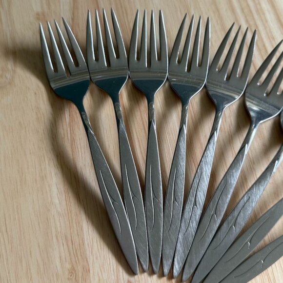 9 Fantasy 1881 Rogers Oneida Salad Forks 6-1/8" Atomic MCM Design Stainless - Picture 3 of 9